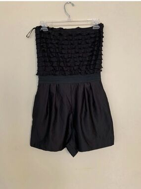 Silence + Noise Black Ruffle Top Strapless Romper. Sz Med NWT